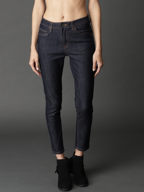 

Roadster Women Navy Skinny Fit Mid-Rise Clean Look Stretchable Cropped Jeans, Navy blue