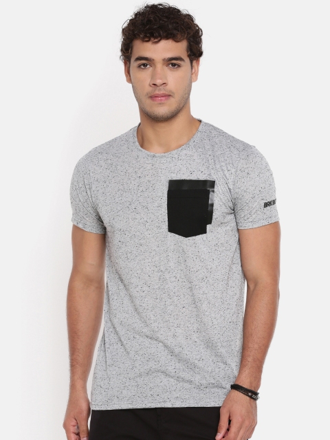 

Breakbounce Men Grey Self Design Round Neck T-shirt