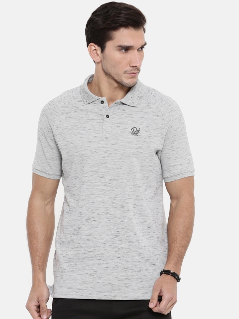 

Breakbounce Men Grey Melange Solid Polo Collar T-shirt