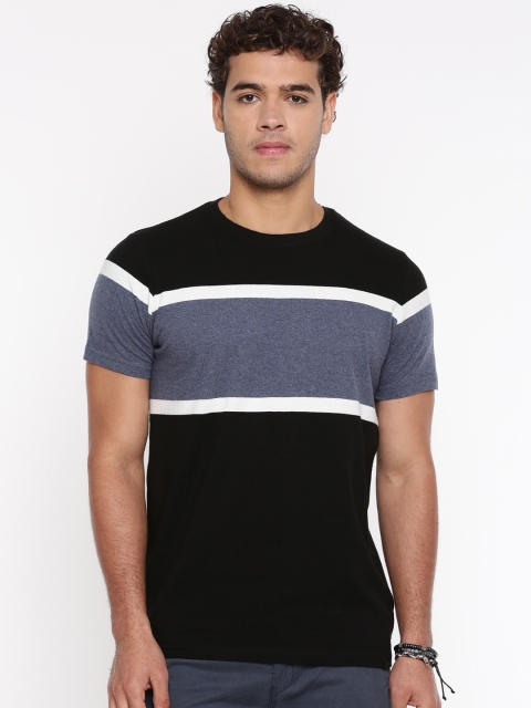 

Breakbounce Men Black & Blue Colourblocked Round Neck T-shirt