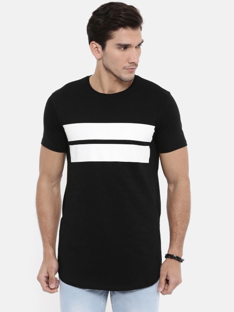

Breakbounce Men Black & White Striped Round Neck T-shirt