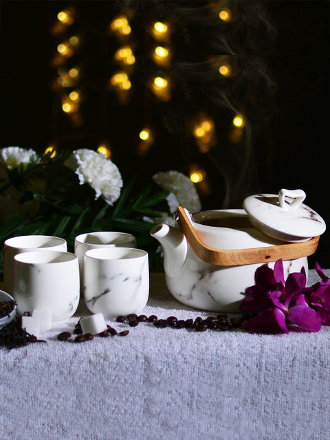

Archies White Printed Ceramic Tea Set