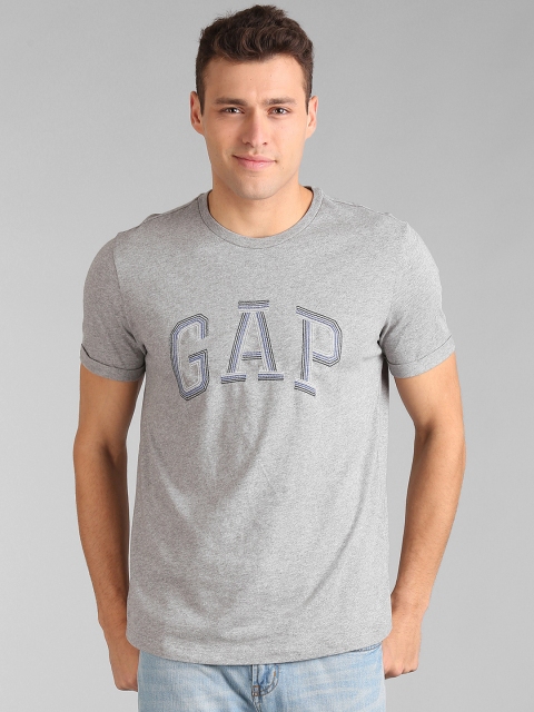 

GAP Men Grey Solid Round Neck T-shirt