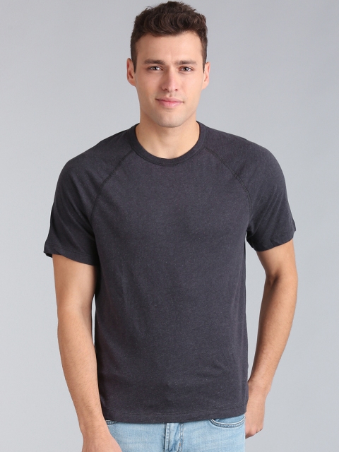 

GAP Men Charcoal Grey Raglan Sleeve Crew Neck T-Shirt