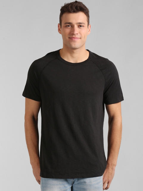 

GAP Men Black Short Sleeve Raglan Crew Neck T-Shirt