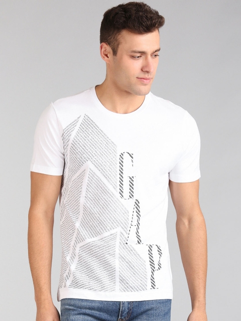 

GAP Men White Printed Round Neck T-shirt