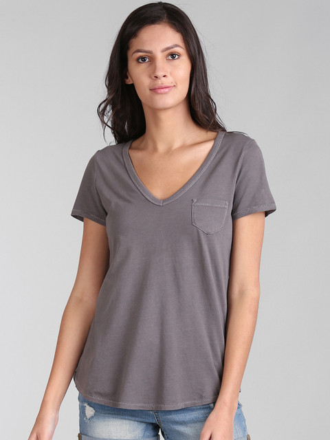 

GAP Women Grey Vintage Wash Sueded V-Neck T-Shirt