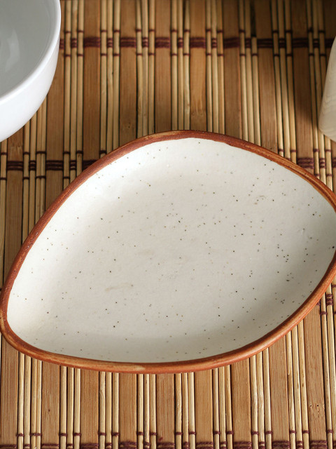 

MIAH Decor Cream-Coloured Solid Ceramic Saunf Dish