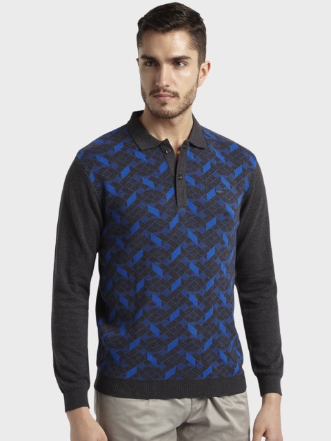 

ColorPlus Men Grey Printed V-Neck T-shirt