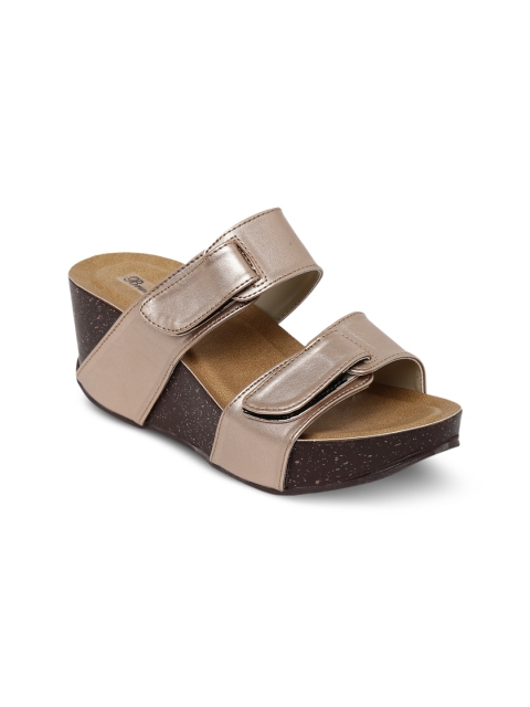 

Bruno Manetti Women Rose Gold-Toned Solid Heels