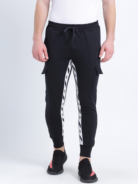 

Tinted Men Navy Blue Solid Slim Fit Joggers