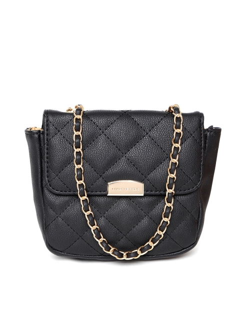 

Lino Perros Black Solid Quilted Sling Bag