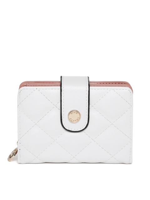 

Lino Perros Women White Solid Quilted Two Fold Wallet