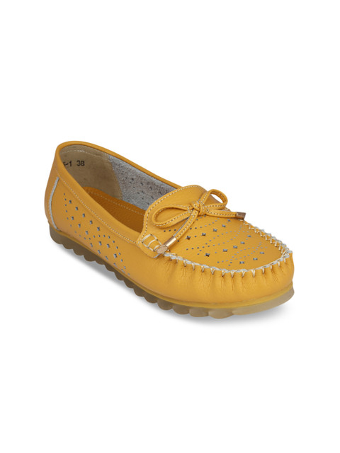

pelle albero Women Yellow Solid Synthetic Ballerinas