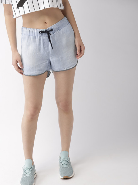 

Mast & Harbour Women Blue Solid Regular Fit Regular Shorts
