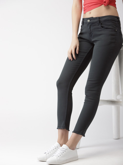 

Mast & Harbour Women Blue Skinny Fit Mid-Rise Clean Look Stretchable Cropped Jeans