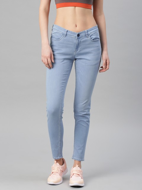 

HRX by Hrithik Roshan Women Blue Skinny Fit Mid-Rise Clean Look Stretchable Cropped Jeans