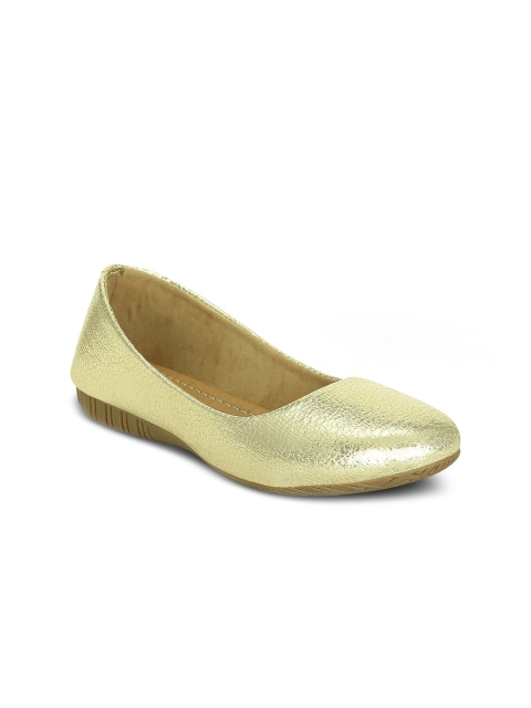 

Get Glamr Women Gold-Toned Solid Ballerinas