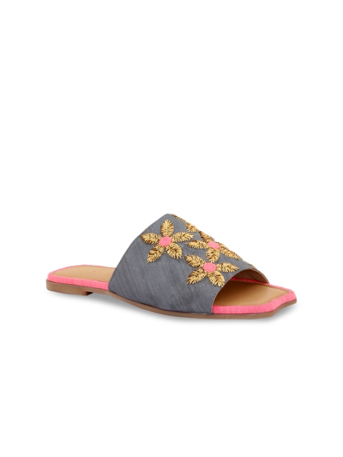 

Siendo Desi Women Grey Woven Design Open Toe Flats
