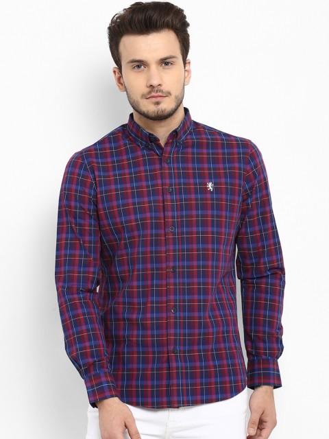 

Red Tape Men Red & Blue Regular Fit Checked Casual Shirt