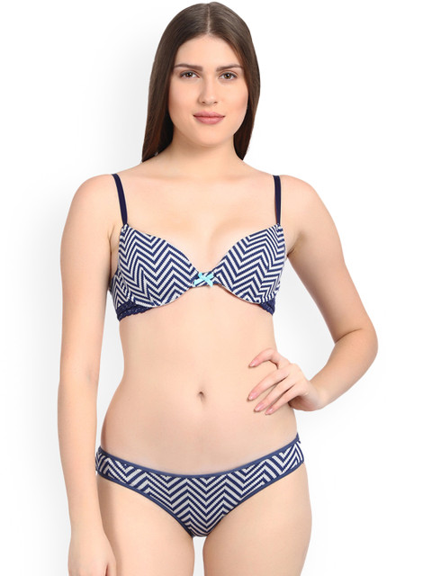 

Kotty Women Navy Blue & White Striped Lingerie Set KTTIW124