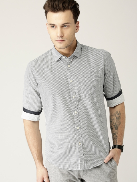 

ESPRIT Men White & Navy Blue Slim Fit Printed Casual Shirt