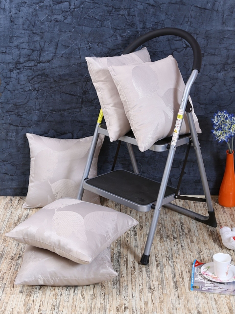 

RANGRAGE Silver-Toned Set of 5 Geometric Square Cushion Covers