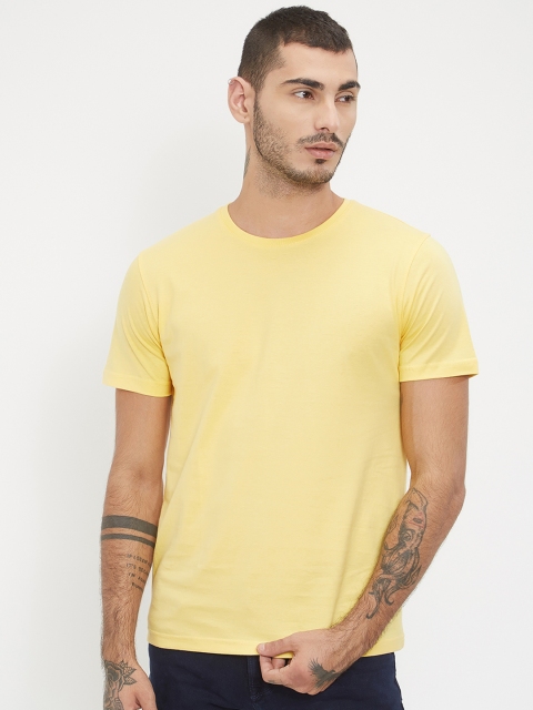

Redwolf Men Yellow Solid Round Neck T-shirt