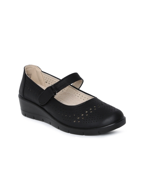 

Catwalk Women Black Solid Pumps