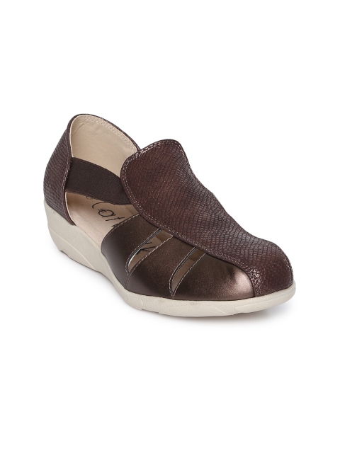 

Catwalk Women Bronze-Toned Solid Sandals