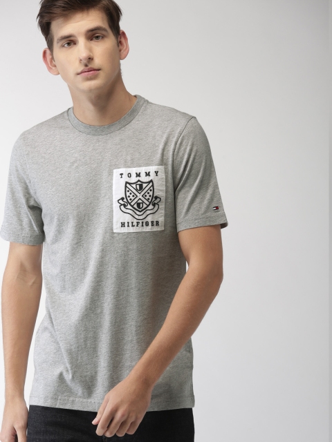 

Tommy Hilfiger Men Grey Solid Round Neck T-shirt