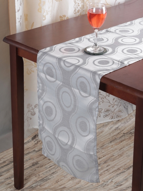 

RANGRAGE Silver-Toned & Grey Geometric Table Runner