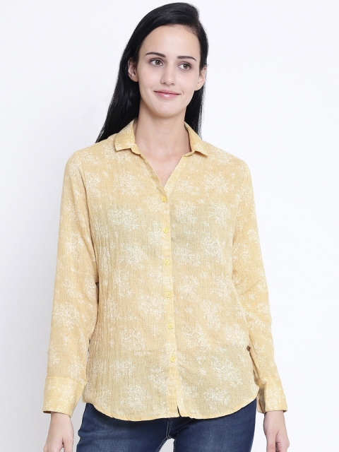 

Crimsoune Club Women Yellow Standard Slim Fit Floral Print Casual Shirt