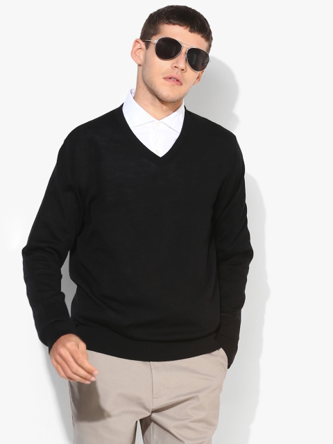 

GAP Men Black Woollen Solid Sweater