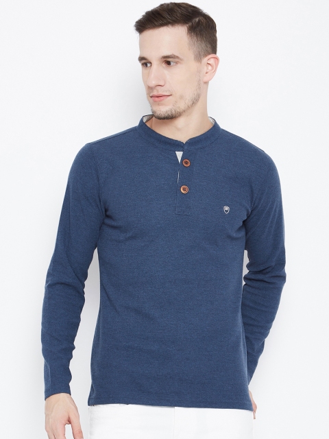 

Camey Men Navy Blue Solid Henley Neck T-shirt