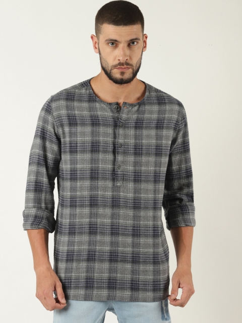 

Blue Saint Men Grey Checked Straight Kurta