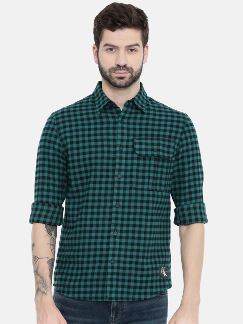 

Calvin Klein Jeans Men Green & Black Regular Fit Checked Casual Shirt