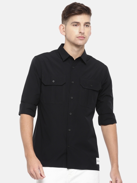 

Calvin Klein Jeans Men Black Regular Fit Solid Casual Shirt