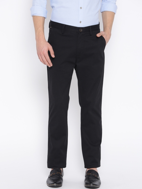 

Allen Solly Men Black Custom Regular Fit Solid Regular Trousers