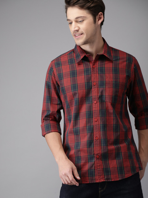 

HERE&NOW Men Red & Navy Regular Fit Checked Casual Shirt
