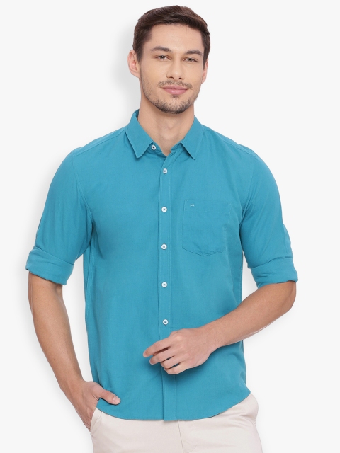 

Basics Men Blue Slim Fit Solid Casual Shirt