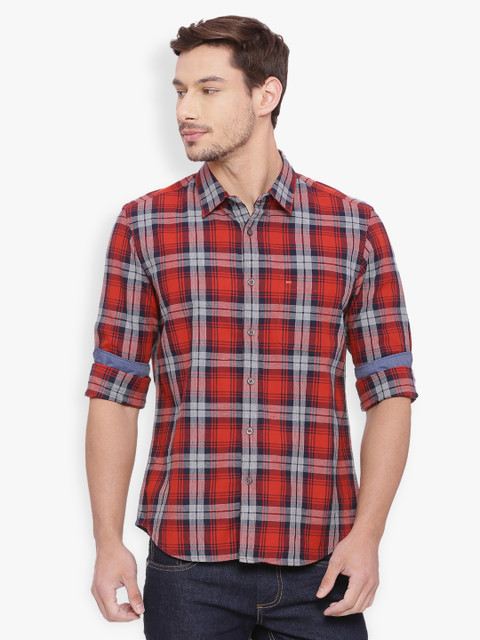 

Basics Men Red & Navy Blue Slim Fit Checked Casual Shirt