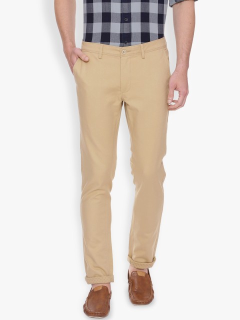 

Basics Men Beige Tapered Fit Self Design Chinos