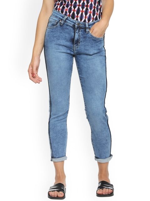 

People Women Blue Regular Fit Mid-Rise Clean Look Jeans