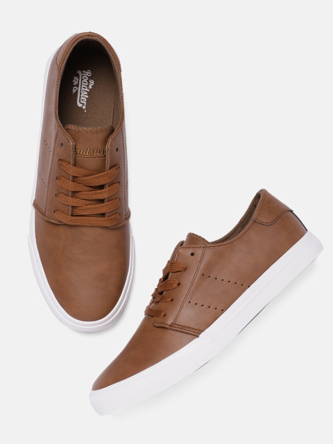 

Roadster Men Brown Sneakers