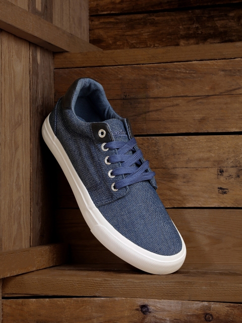 

Roadster Men Navy Blue Sneakers