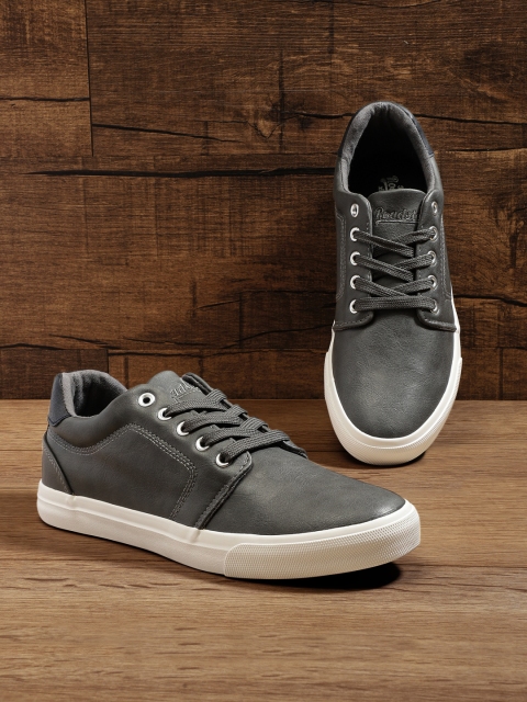 

Roadster Men Grey Sneakers