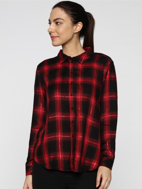 

ONLY Women Red & Black Regular Fit Checked Casual Shirt
