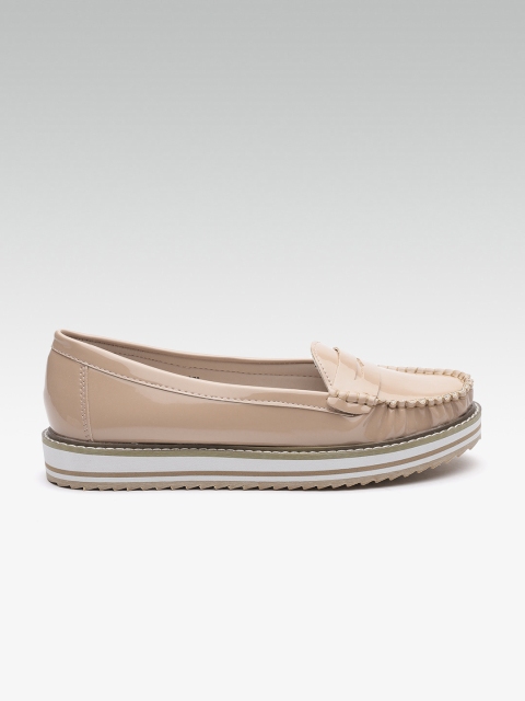 

Carlton London Women Beige Loafers