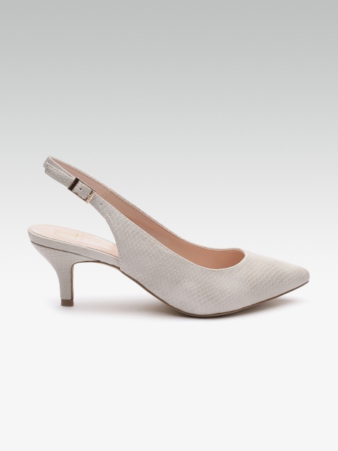 

Carlton London Women Beige Snakeskin Texture Pumps